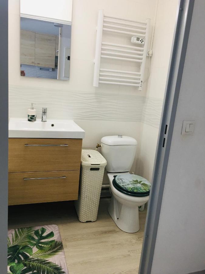 Studio Cosy Et Moderne Au Couchant Situe 150M De La Plage -Avec Parking Gratuit Prive - 25M2 - Climatise - Balcon - Wifi Gratuit La Grande-Motte Zewnętrze zdjęcie